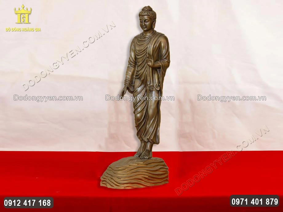 Hình ảnh nhìn nghiêng của bức tượng